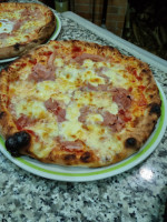 Pizza Da Mario food