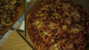 Domino's Pizza food