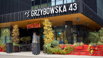 Munja Grzybowska 43 outside