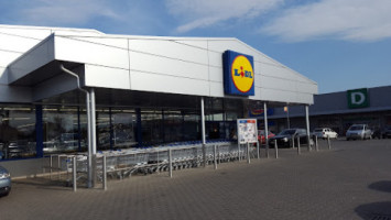 Lidl outside