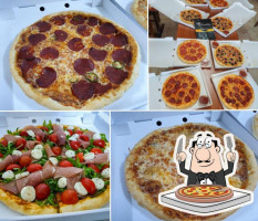 Pizza Party food