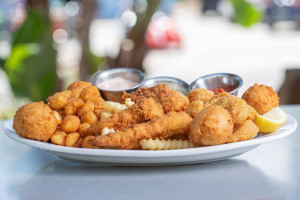 Daiquiri Deck Anna Maria Island food