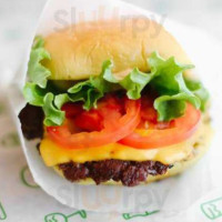 Shake Shack Mary Brickell Village food