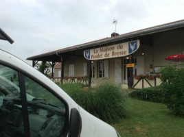 La Maison Du Poulet De Bresse outside