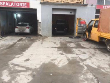 Bazil Motoserv Exterior