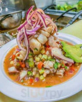 Mariscos El Guero food