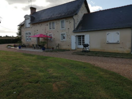 Relais Du Plessis-Bourre food