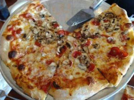 Tony's Pizzeria food