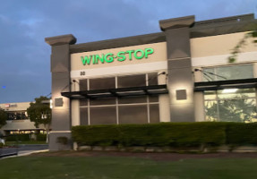 Wingstop outside