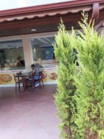 Bereket Pide Ve Lahmacun Salonu inside