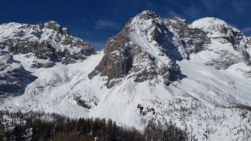 Rifugio Su'n Paradis outside