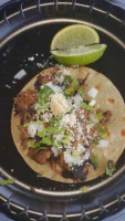 Dave's Tacos Llc food