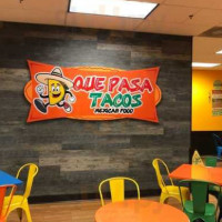 Que Pasa Tacos inside