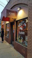 Yoshi's Japanese And Korean Cuisine food