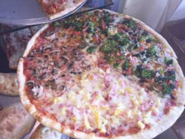 Marinelli's Pizza food