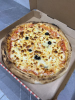 Pizza Delle Alpi food