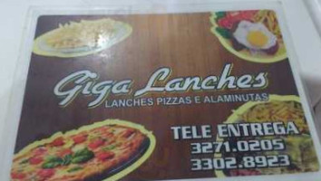 Giga Lanches food