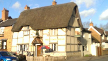 The Stags Head outside