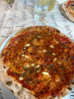 Trattoria Pizzeria Il Charlie food