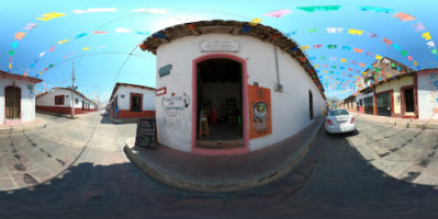 La Cocina De La Tía outside