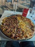 Pizzeria Mayor food