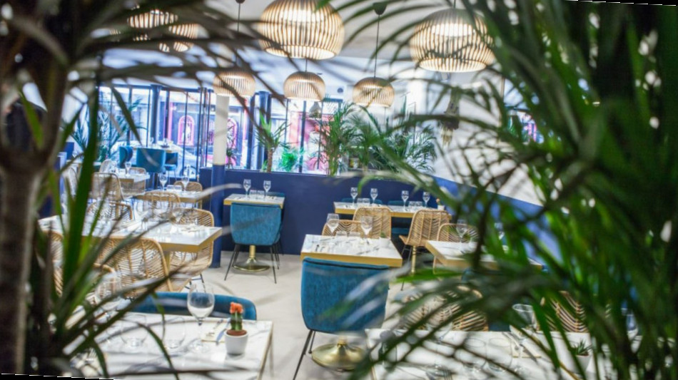 restaurant image