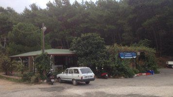 Çamlık Restoran outside