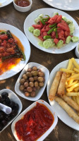 Çakirbey Kır Bahçesi Ve Kahvaltı Salonu food