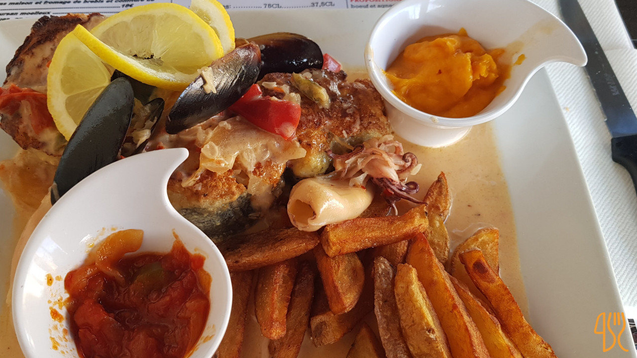 restaurant image