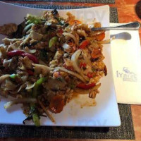 Iyara Thai Cuisine food