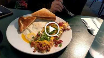 Broken Egg Cafe food