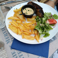 Le Cafe De Paris food