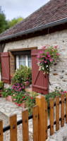 Auberge De Conflans outside