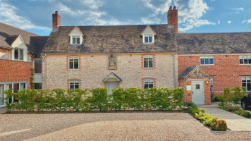 The Harcourt Arms inside