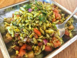 Radhe Chaat food