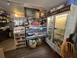 Ennis Gourmet Store food