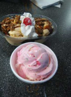 Braum's Ice Cream Dairy Store food