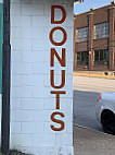 O' Fashion Donuts outside