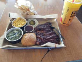 Dickey's Barbecue Pit food