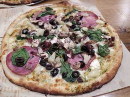 Blaze Pizza food