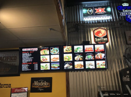 Mucha Lucha Taco Shop food