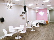 Emmy's Bubble Tea Lounge inside