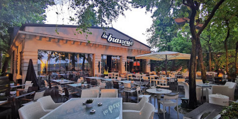 La Brasserie Bistro Lounge Exterior