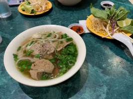 Pho Que Huong food