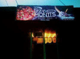 Pizzas Monti's Noise Garden inside