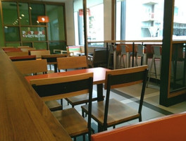 Burger King Coimbra inside