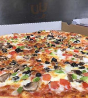 Brami's Kosher Pizza food