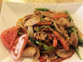 Dok Bua Thai Kitchen food