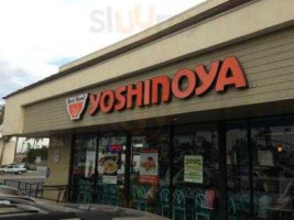 Yoshinoya Inglewood outside