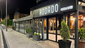 Rodado outside